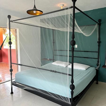 Black Jaguar Hostel Bacalar Luaran gambar