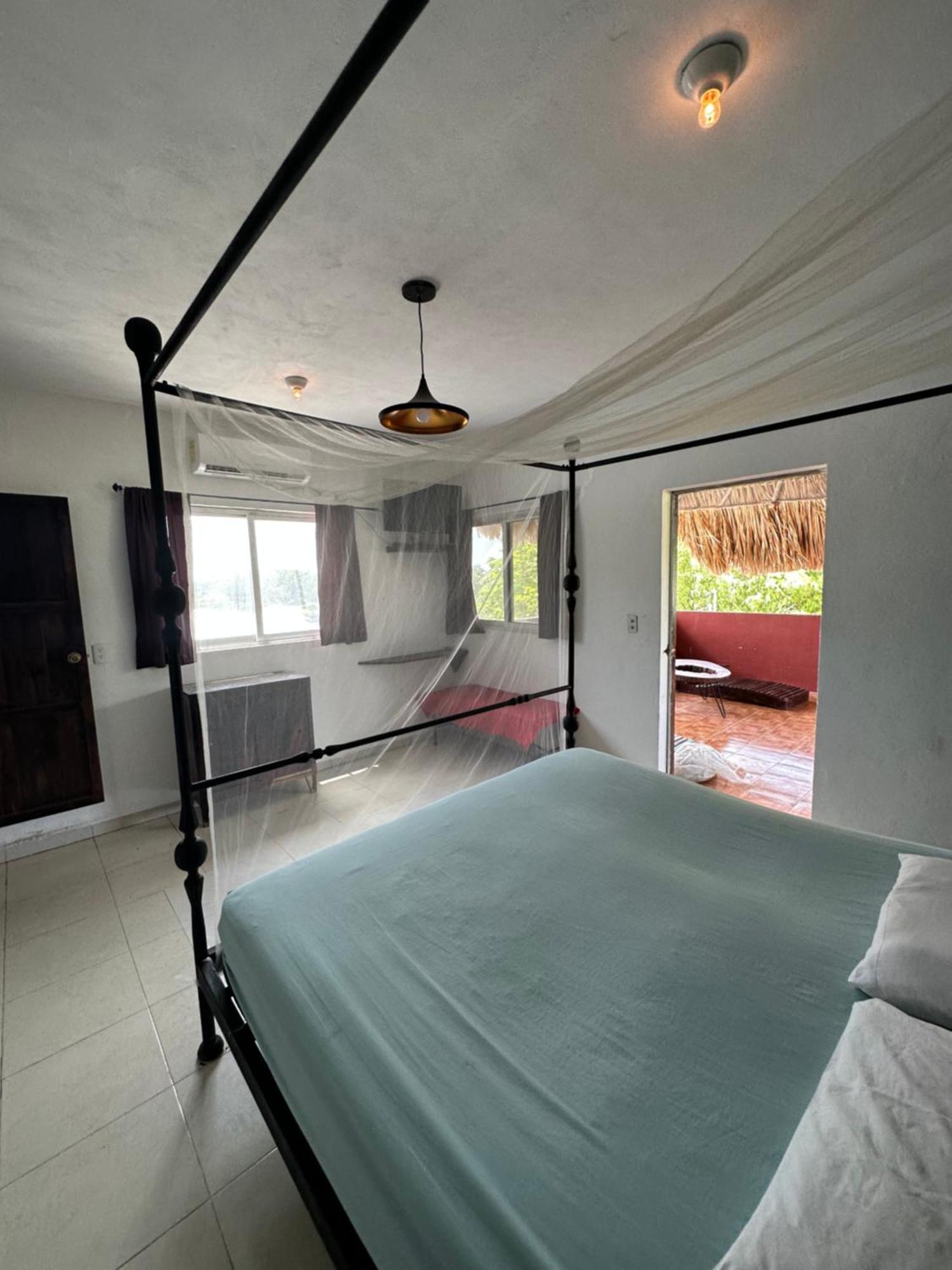 Black Jaguar Hostel Bacalar Luaran gambar