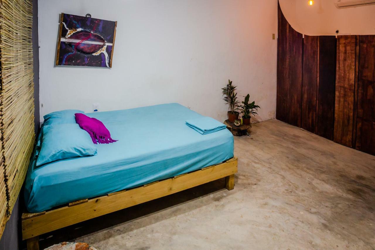Black Jaguar Hostel Bacalar Luaran gambar